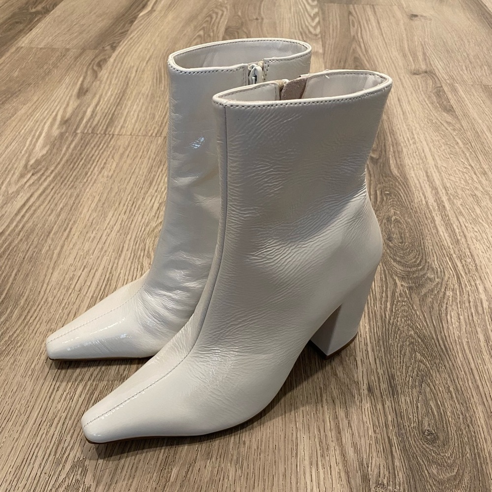 Steve Madden Zoe Patent White Leather Boots 7.5